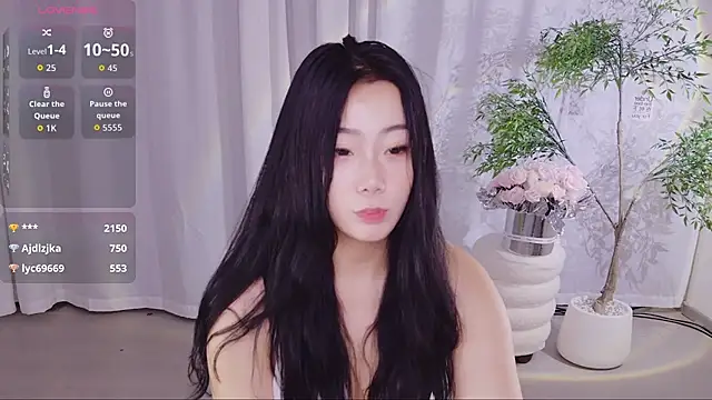 chole33 webcam