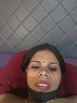 kaira_noty live cam on StripChat