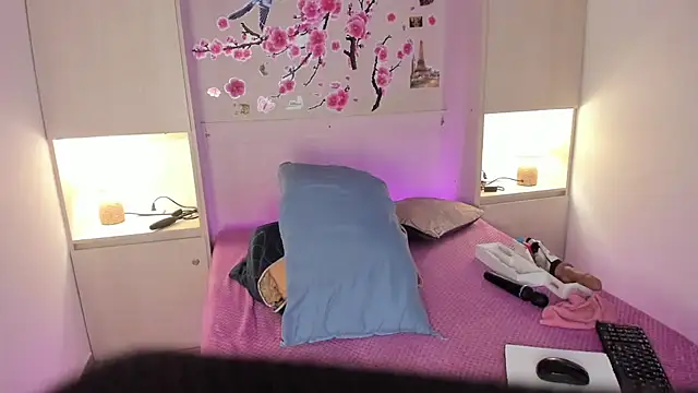 TaylorBloom webcam