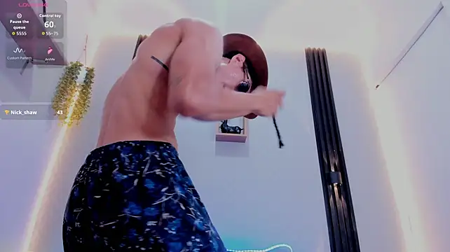Dark_Valentino_ webcam