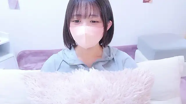 Hinata_Sun live cam on StripChat