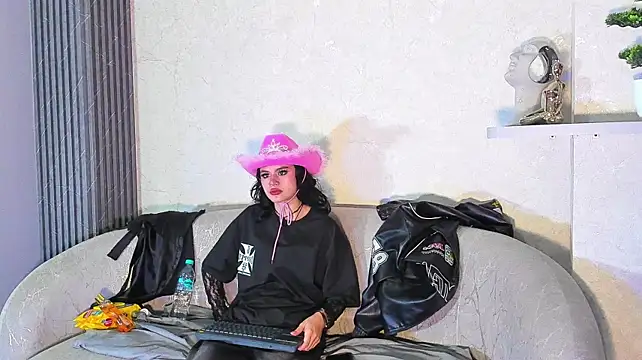 April_Petitt webcam