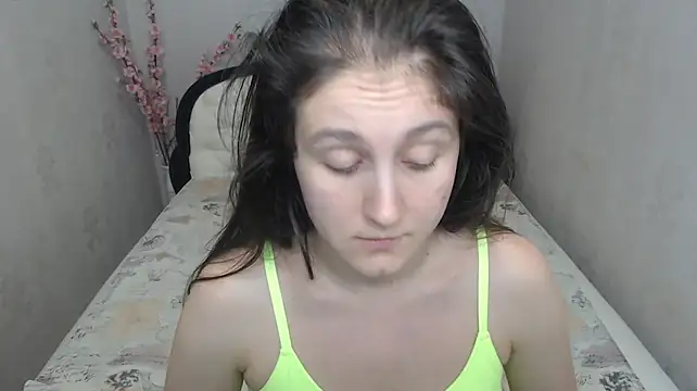 Holliy_Cooper webcam