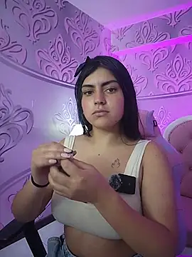 MishRaven webcam