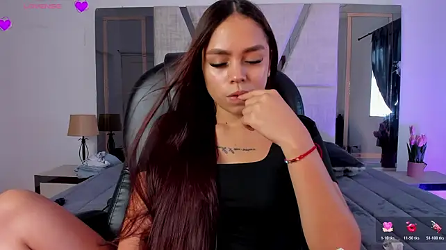 CarolineFyre webcam