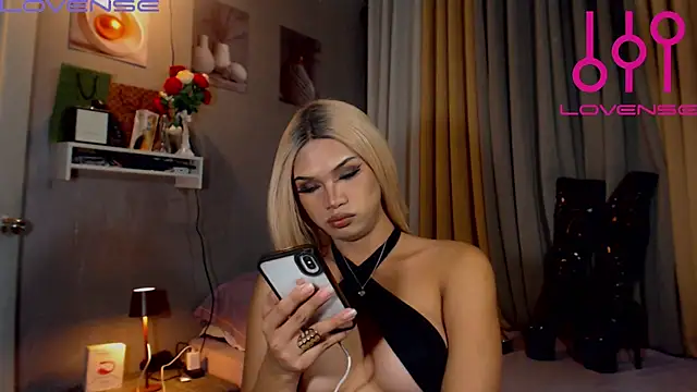 Lexi_ThunderFuck webcam
