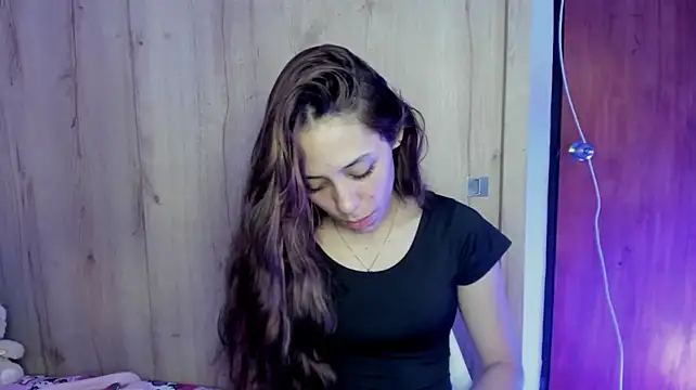 TANIA_06 live cam on StripChat
