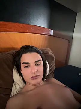 Sollanokm live cam on StripChat