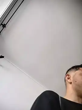 Arsenio13 live cam on StripChat
