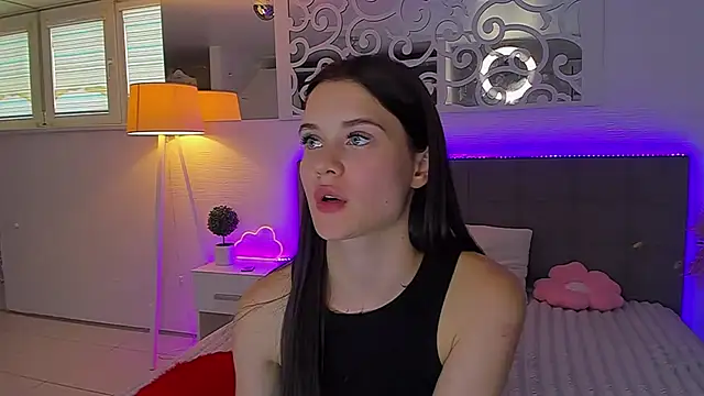 LuisaClover webcam