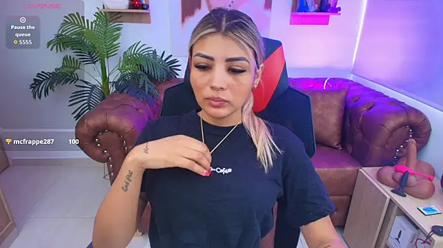 SALOOMEE__ webcam