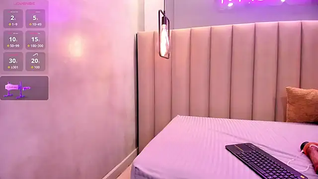 Naomymonroe_ webcam