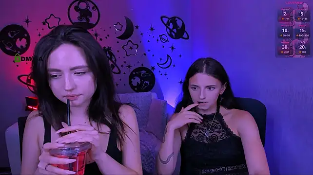 caroline_honeyy webcam