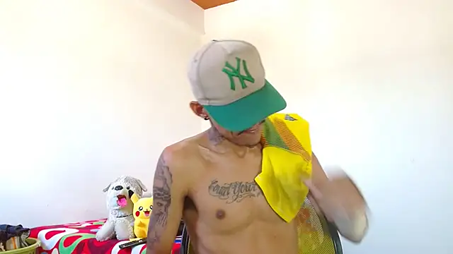 skinny23cm webcam