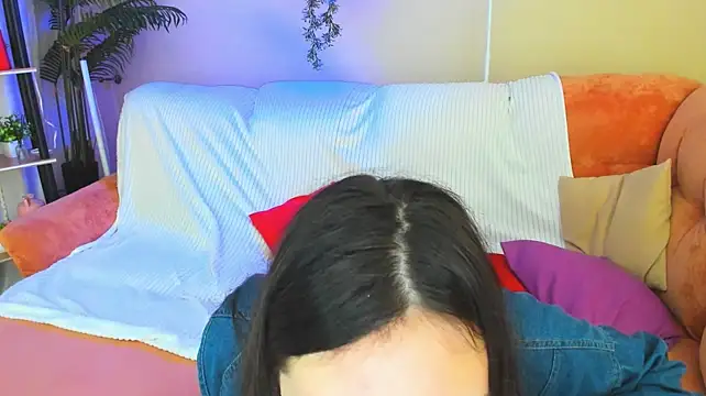 AlluringLookk webcam