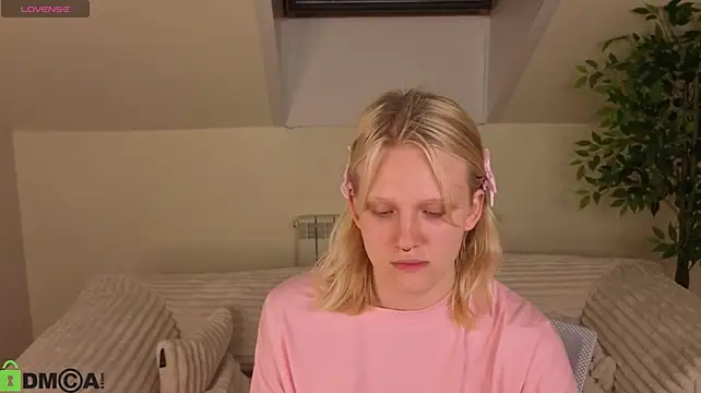 Lilly_Jhonass webcam