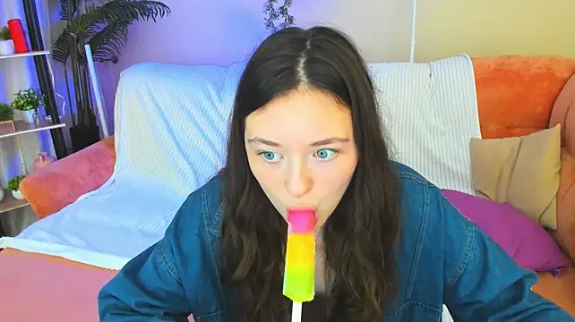 AlluringLookk webcam