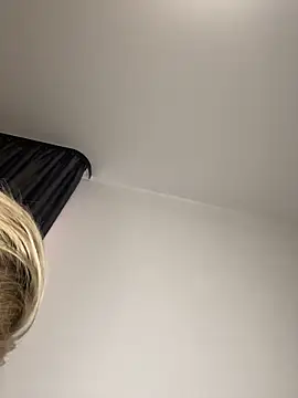 April_Purr webcam