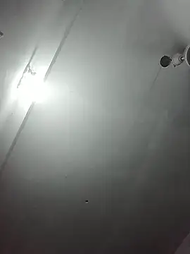 momo_loves webcam