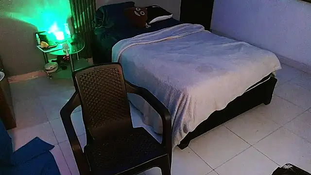 Mr_yisuzz webcam