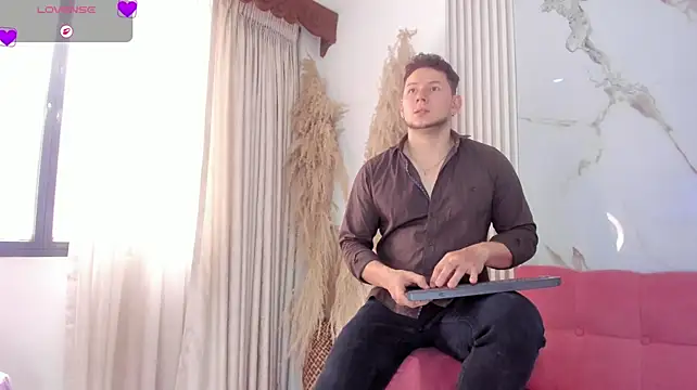 Izui_Pierce webcam