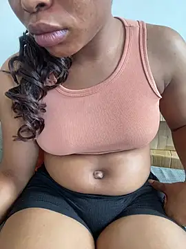 PrettyNina77 webcam