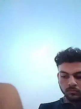Realcumshow webcam