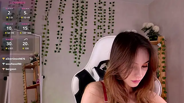 LilCatalia webcam