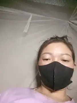 Bling-pusy webcam