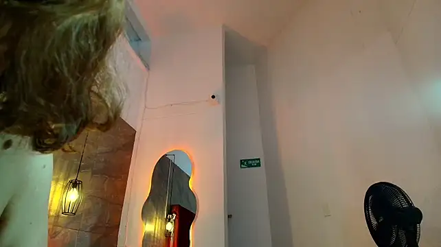 Hinata_Moon webcam
