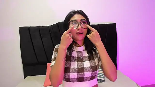 _mia_hot03 webcam