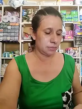 MIA-LARIOS live sex cam