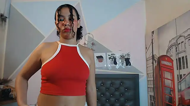 Adut_Akech webcam