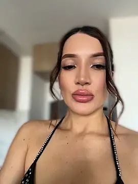 Bella-taylorr webcam