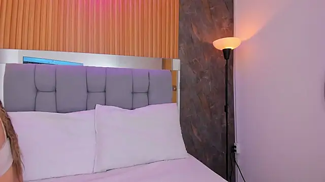 ariana_smith04 webcam