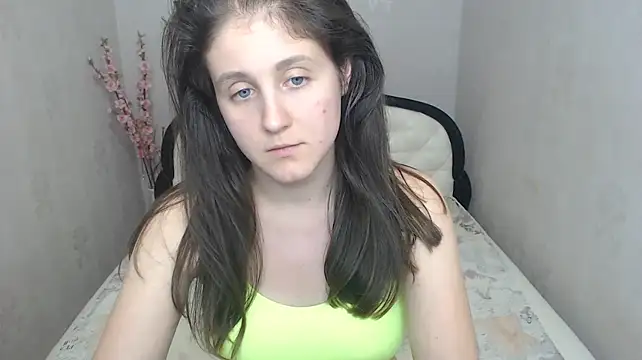 Holliy_Cooper webcam