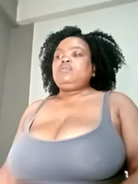 hugemelonsxxx live cam on StripChat