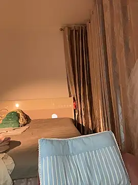 xiaoyizi20261 webcam