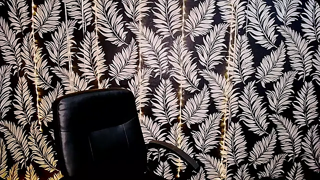 Olivia_playful webcam