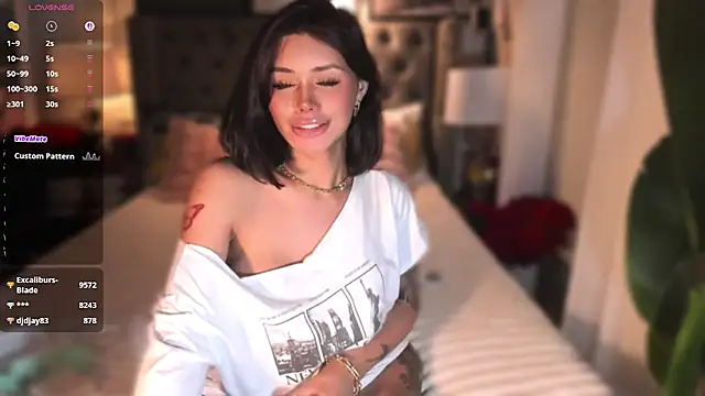 ParisianDoll's live cam