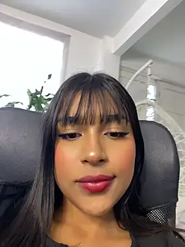 Mariangel_11 live cam on StripChat