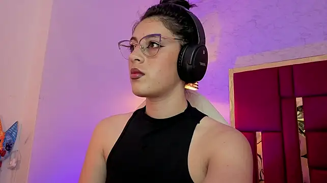 moon_winy blowjob and handjob cam