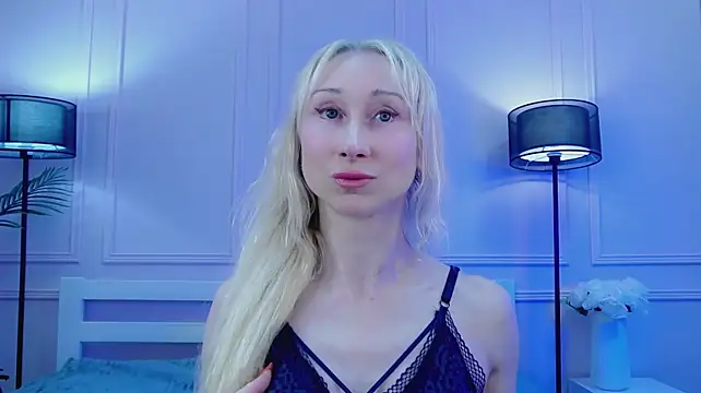 KissDreamm squirt cam girl