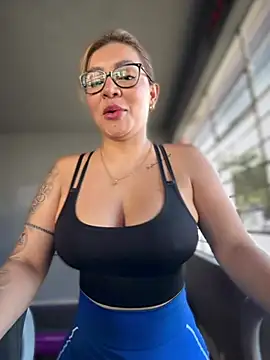 dianita_1988 (F milf) - Make me squirt, Leguuis gym.omg 🥵🥵
