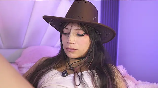 AliiceWonderland_ webcam