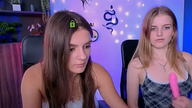 lisa_dark_ webcam