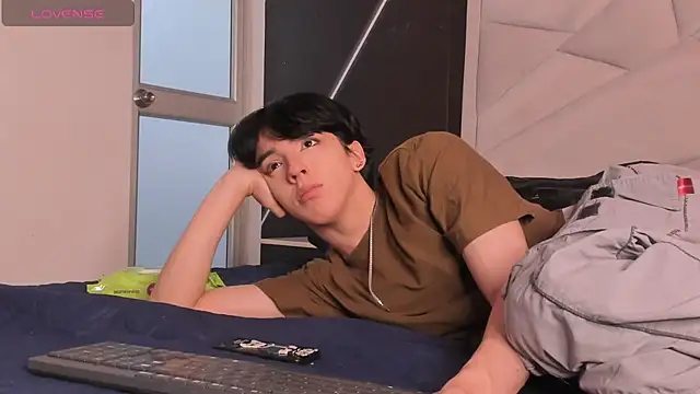 aerumchae (M twink) - show asshole + show dick