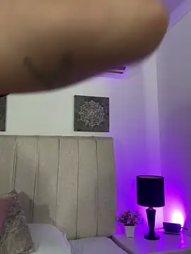 aisha_vs webcam