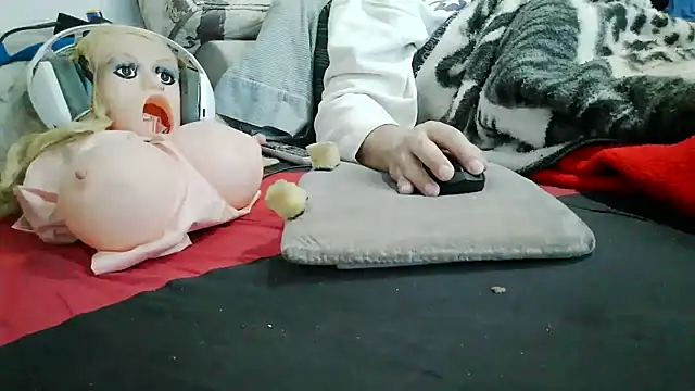 messi_syssy live cam on StripChat