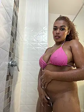aleja_montiel__ webcam